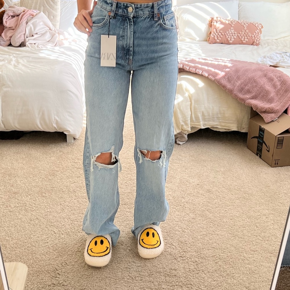 ZARA, Ripped Wide Leg Jeans, Brand new! WITH TAGS!! Size 4.